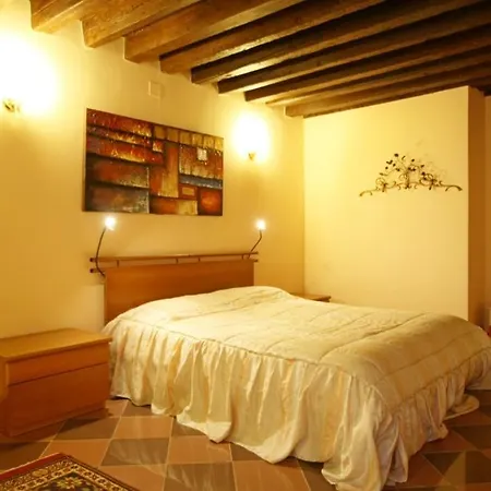 Appartement Grifone Santa Croce Train Station *