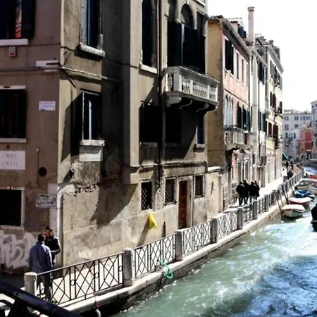 Grifone Santa Croce Train Station Appartement *